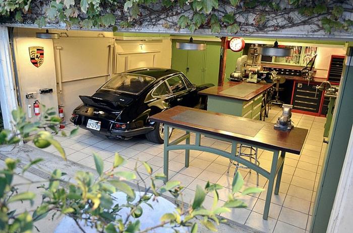 autotallin lattialaatat autotallin laatat punainen musta laatoitettu terrakotta porsche