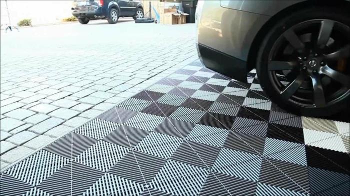 Merkitse autotallin lattialaatat Aseta ruudukon laatat