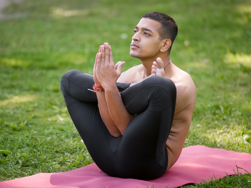 Garbhasana (foster stiller) Sådan gør du og fordele