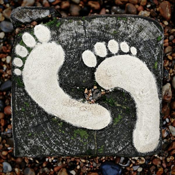 Puutarhakoristeet kivijalat koriste -ideoita