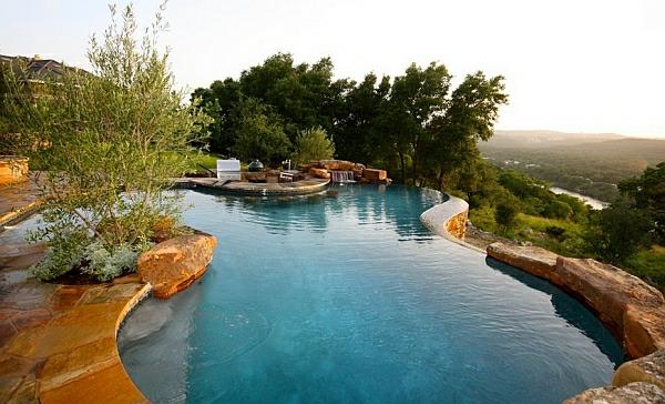 Suunnittele puutarha, jossa on uima -allas Texasissa luonnossa