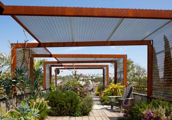 puutarhapergola valmistettu metallista yksityisyysnäyttö terassi aurinkosuoja