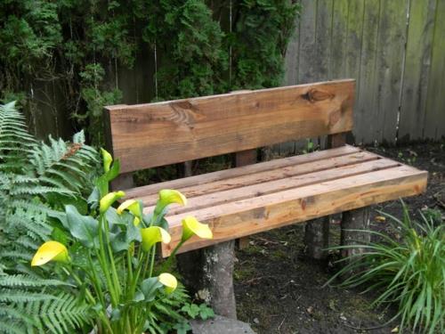 projekti kevät suunnittelu puu metallikasvit puutarha penkki DIY