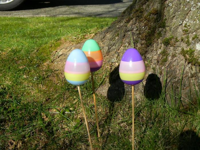 Puutarhakoriste -ideat pääsiäinen puutarhapistoke värilliset pääsiäismunat