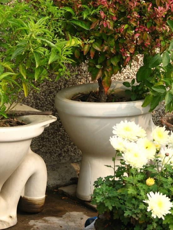 Tee oma puutarhakoriste wc -kulhosta