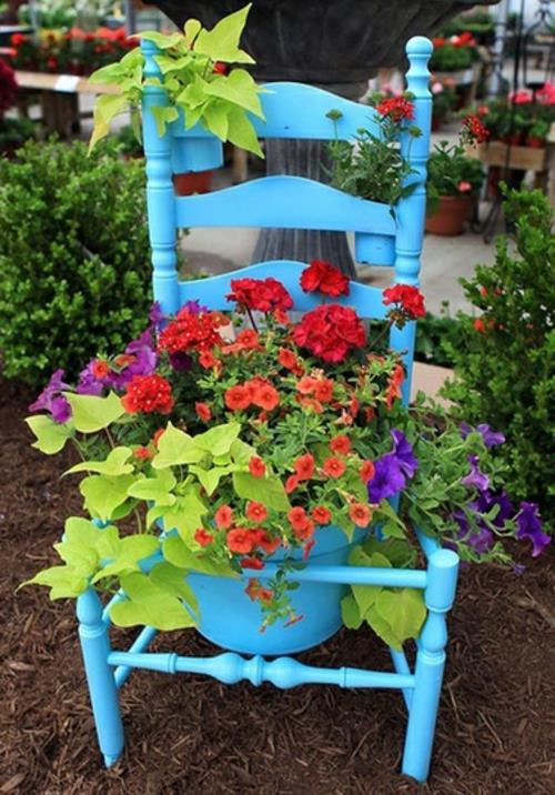 tee puutarhan koristelu itse sininen tuoli kukkaruukku