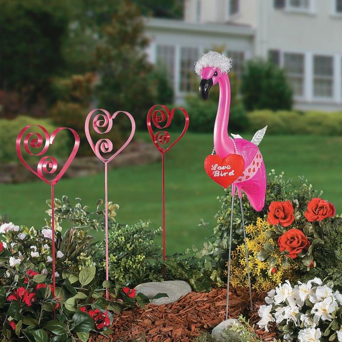 puutarhakoristeet puutarha koristele ystävänpäivän flamingo -sydämiä
