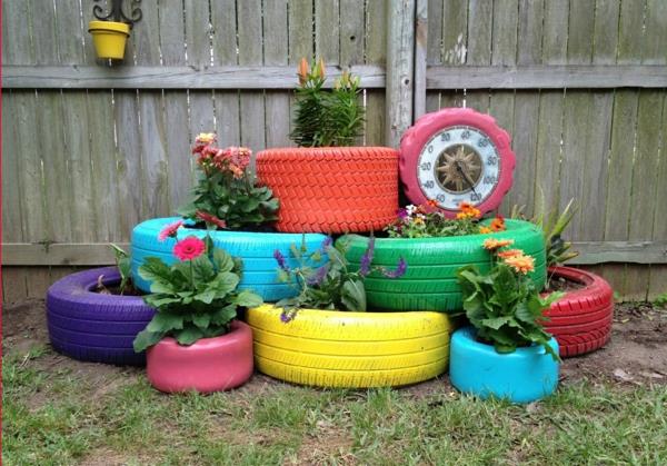 puutarhan suunnittelu DIY -ideat maalaa vanhat autonrenkaat ja tee kukkatelineet itse