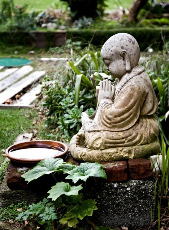puutarhan suunnittelu art buddha patsas buddha hahmot puutarhassa