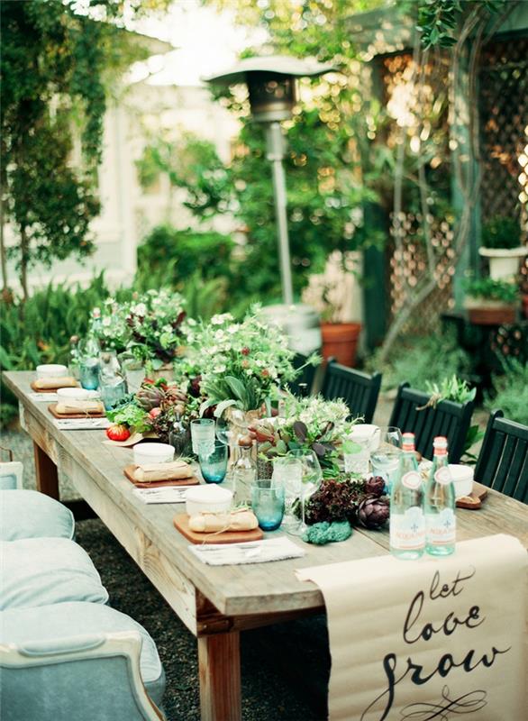 puutarhajuhlapöydän koristelu rubuster maalaismainen pöytä