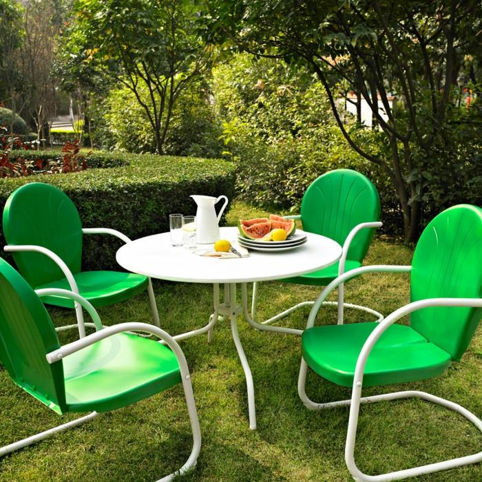 puutarha nojatuoli vihreä puutarhatuolit pyöreä puutarhapöytä valkoinen