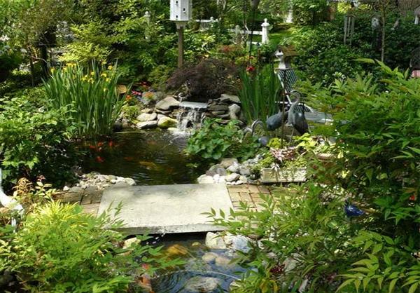 puutarhalampi luo sillan puutarhan suunnittelun ja maisemointi japanilaisen puutarhan