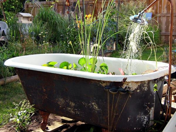 puutarhalampi rakentaa mini kylpyamme suihku