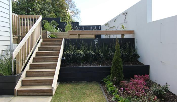 moderni puutarhasuunnittelu portaiden ulkopuolella yrtit kirkas