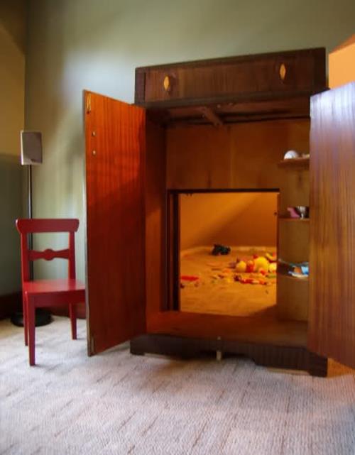piilotettu leikkipaikka leikkisä alkuperäinen puinen neliön ovi tuolin valot