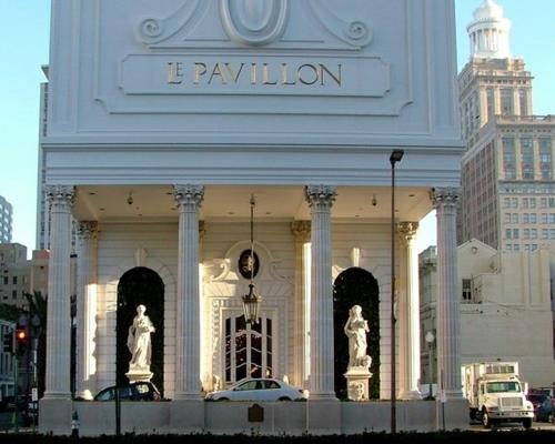 muinaiseen tyyliin ahdisti taloja