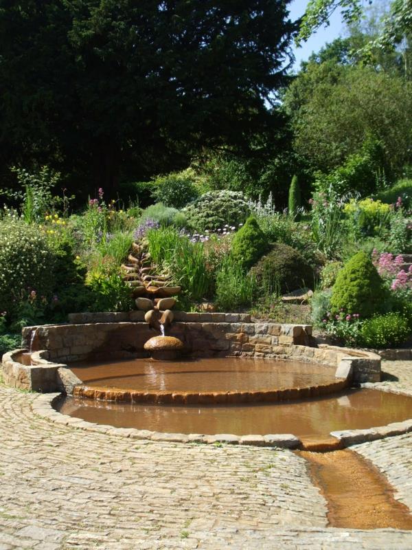 geometrinen järjestely puutarhan suunnittelu suihkulähde vesijärjestelmä