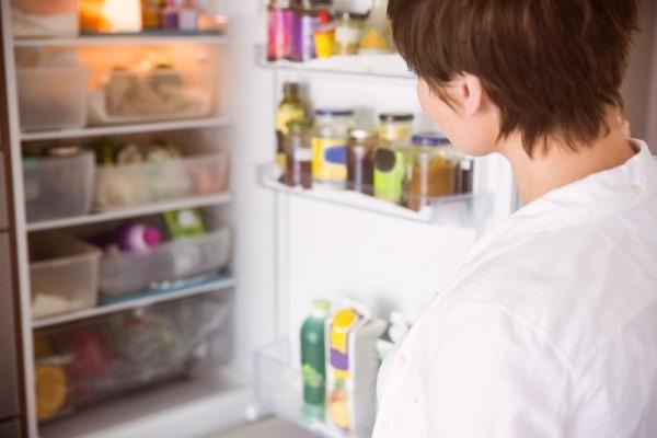 haju jääkaapissa - monia tuotteita