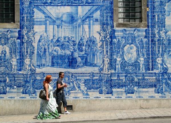 Portugalin mosaiikkilaattojen historia azulejo -katutaide