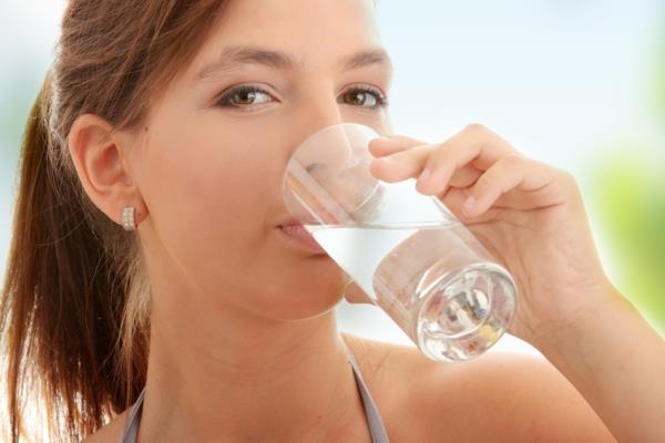 laihtua terveellisemmin juo vettä