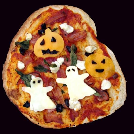 halloween -pizzan täytteet ideoita aaveita