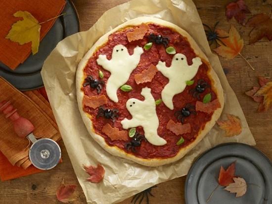 pelottavia halloween -pizzan täytteen ideoita