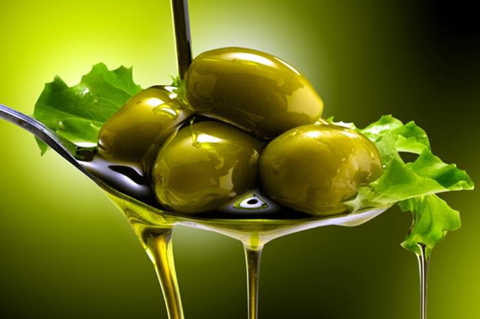 terveellinen ruoanlaitto terveet rasvat lähellä oliiveja