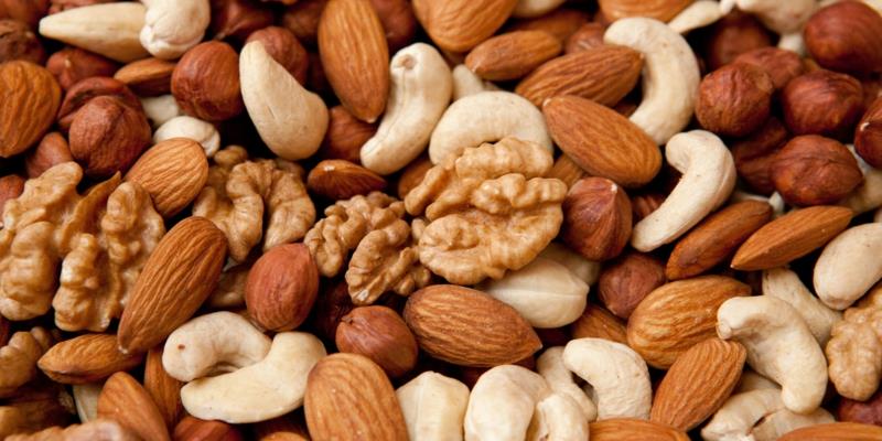 terveellinen ravitsemus lapsille pähkinöitä ja manteleita