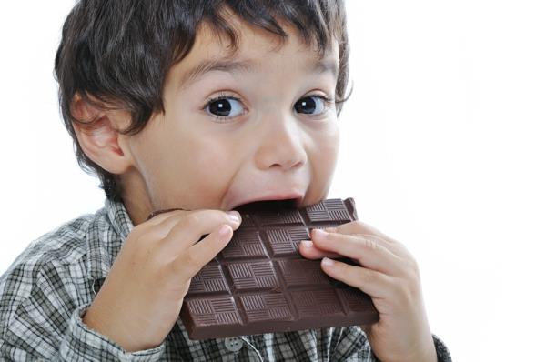 terveellistä ruokaa lapsille karkkia suklaata