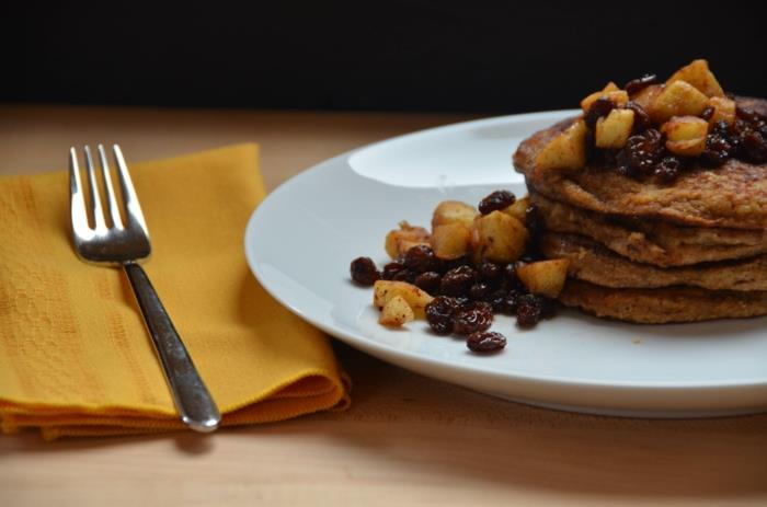 terveellistä aamiaista ideoita pannukakku resepti ideoita rusinoita kaneli omenoita terveellisiä aamiaisideoita pannukakut rusinat kaneli omenat