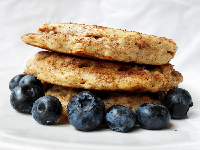 terveellinen aamiainen ideoita pannukakku ideoita marja vilja terveellisiä aamiaisideoita pannukakkuja marjoja vilja