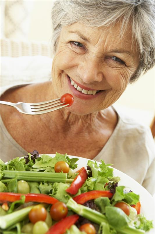 terve elämä naiset terveellinen ruoka tuore salaatti