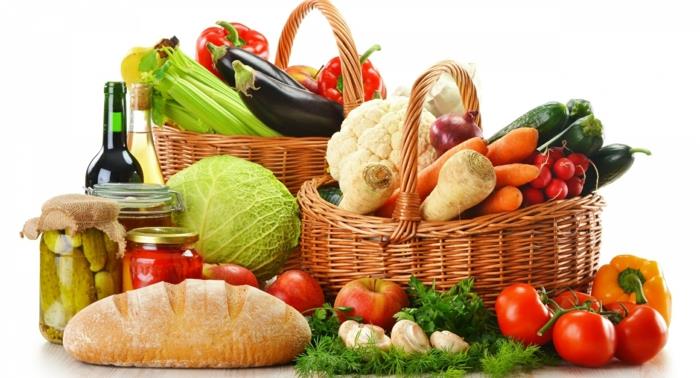 terveellinen syöminen vihannekset vitamiinit hivenaineet leipä etikka öljy