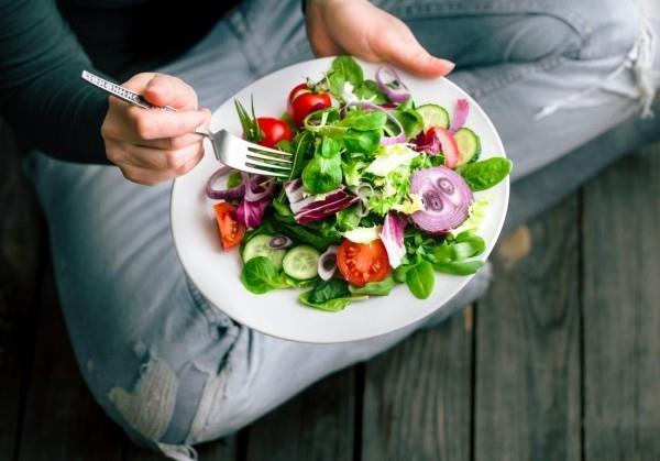 terveellinen ruoka maukas salaatti