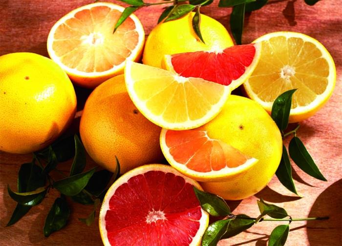 terveellinen syöminen sitrushedelmät keltainen oranssi punainen
