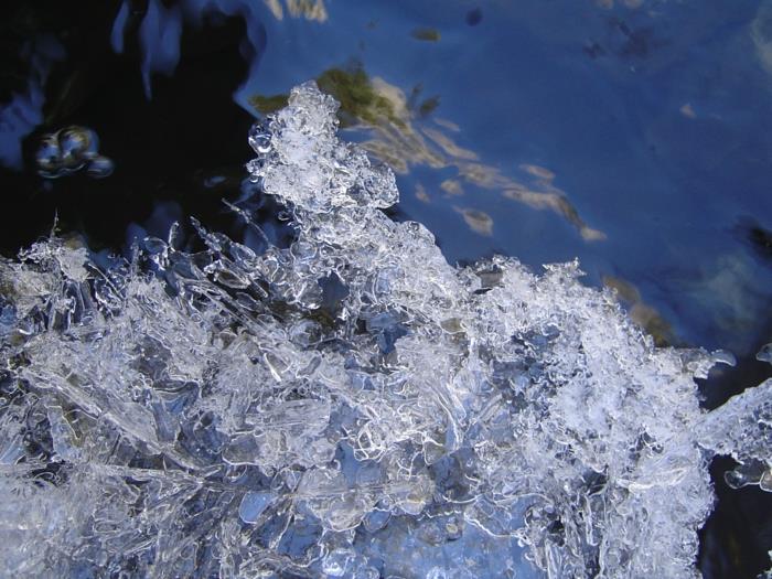 vesi jäädytetty kaunis kuvio terveellinen vaikutus kehoon