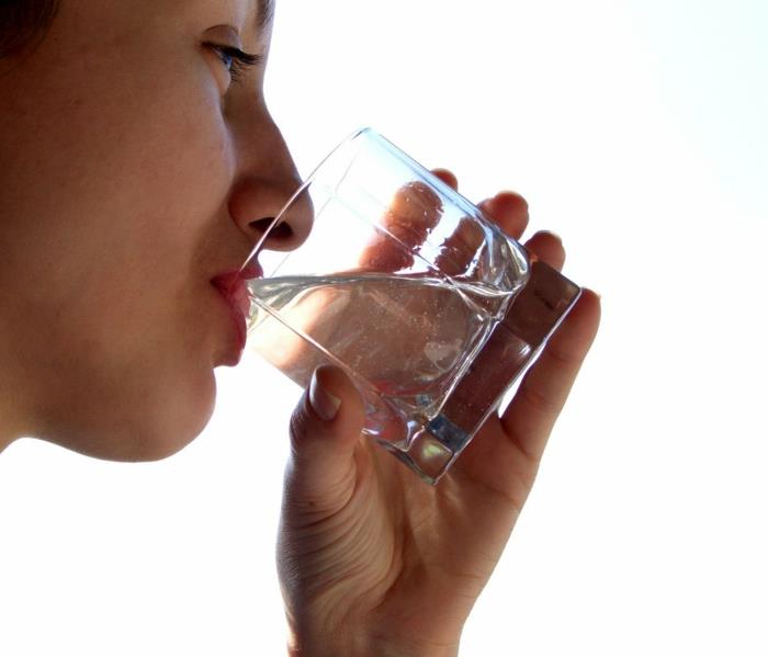 terve vesi lasillinen vettä juo terveellistä elämää