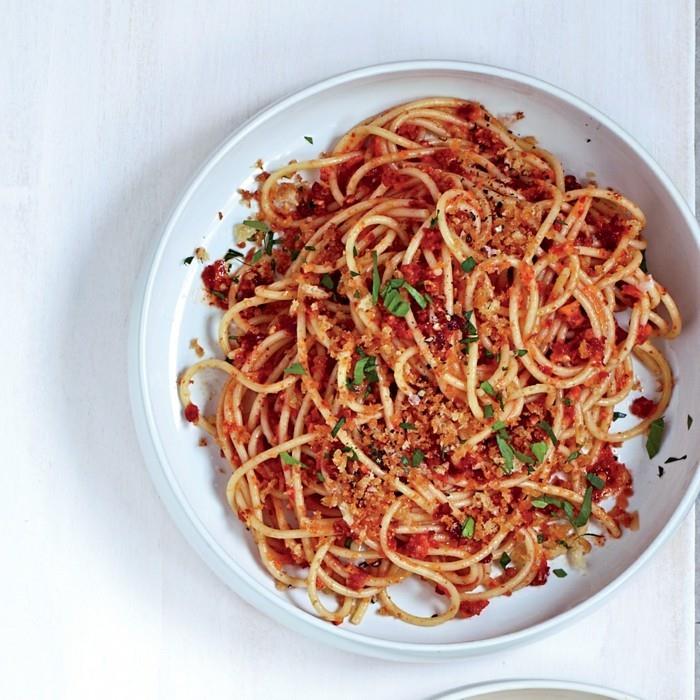 spagettimantelit