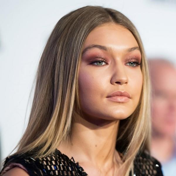 gigi hadid viininpunainen savuiset silmät