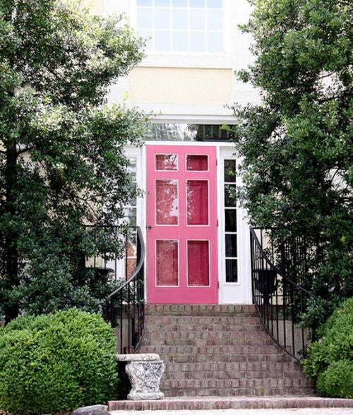 lasi edessä vaaleanpunainen ovi kasvit askeleet puut urbaani luova vaaleanpunainen etuovien suunnittelu