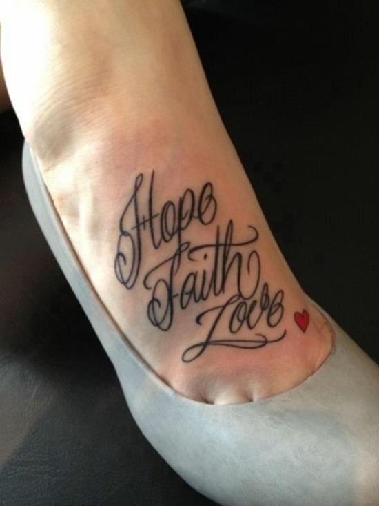usko rakkaus toivo tatuointi kirjain jalka