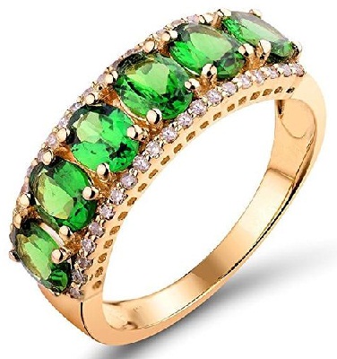 Zöld kőgyűrű aranyban lányoknak