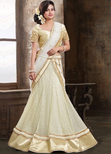 Fehér és arany Lehenga