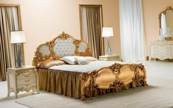 kultainen sänky barokkityyliin