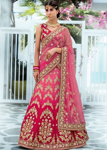 Silke Lehenga med Gota Patti Work