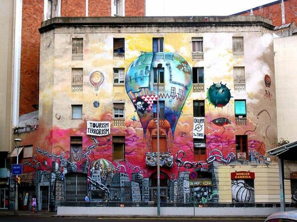 taide graffiti barcelona espanja kuumailmapallo