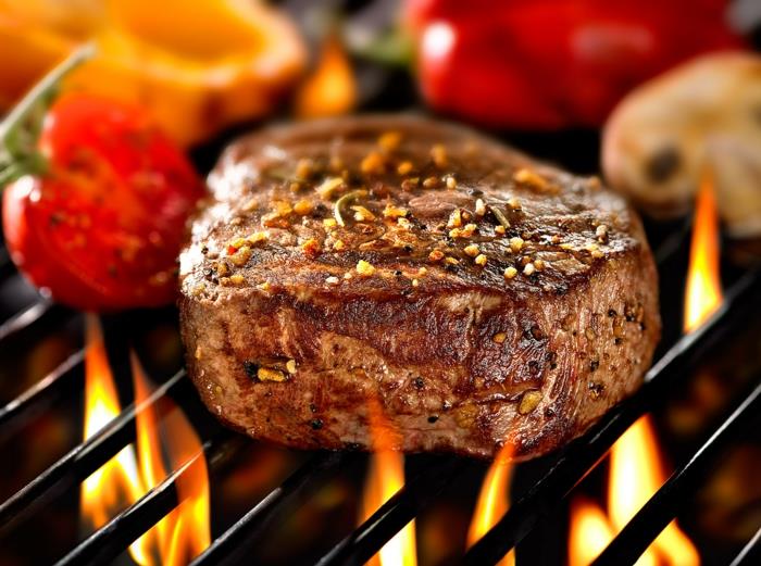 grillijuhlat grillaus liha grillaus pihvi vihannekset terve
