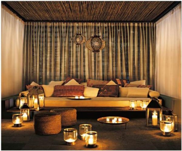 upea marokkolainen sisustus olohuoneen kynttilät verhot sametti