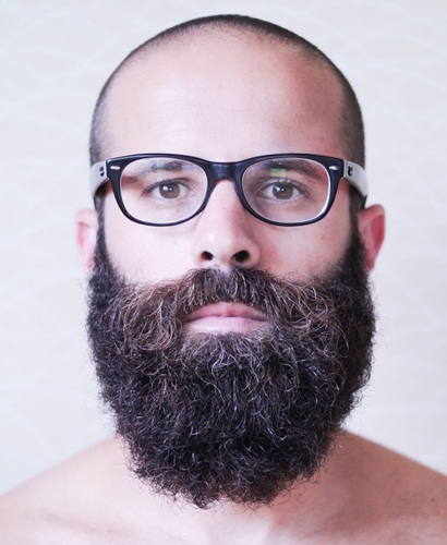 férfi frizura szakállal