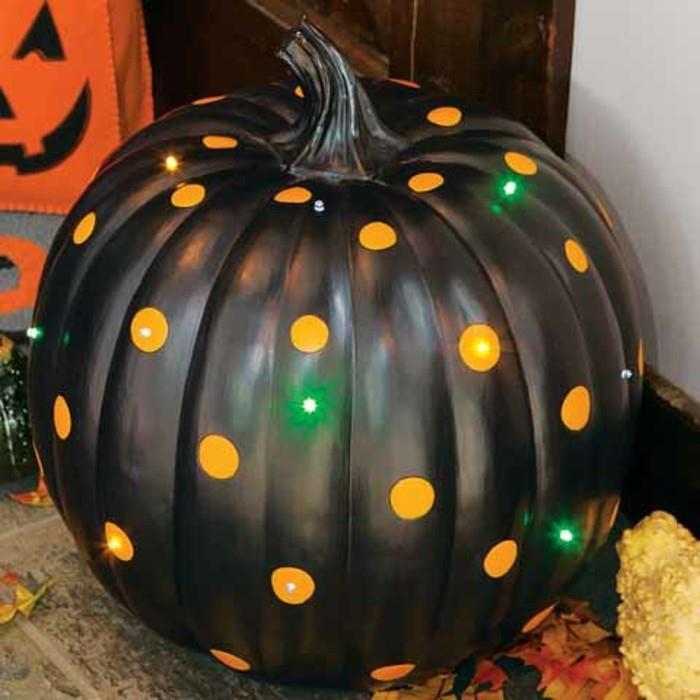 halloween -sisustusideat maalaavat kurpitsia luovasti